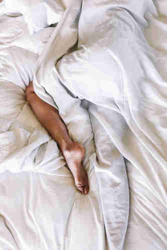 Un oreiller rafraîchissant constitue la meilleure solution anti-transpiration